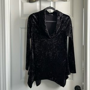 Black velvet top